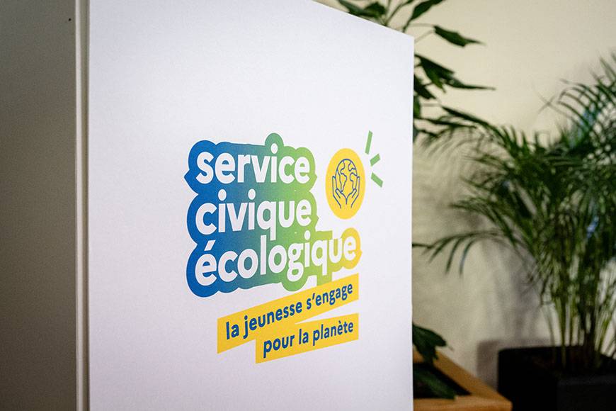  Service Civique écologique, la jeunesse s'engage pour la planète !